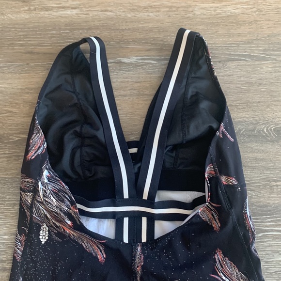 Free People Movement jumpsuit workout one piece feather print sz large - Picture 4 of 11